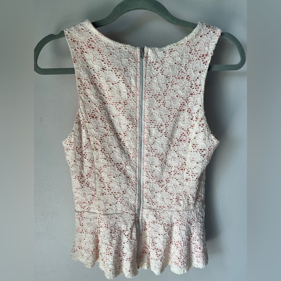Lily White Peplum Lace Sleeveless Blouse | Size L | Cream w/ Pink Underlay - Picture 2 of 5